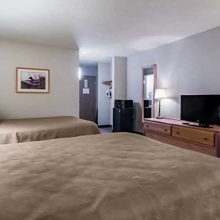 Rodeway Inn Hesston Dış mekan fotoğraf