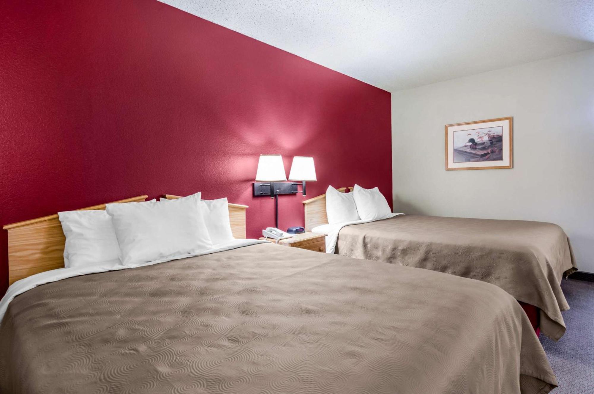 Rodeway Inn Hesston Dış mekan fotoğraf