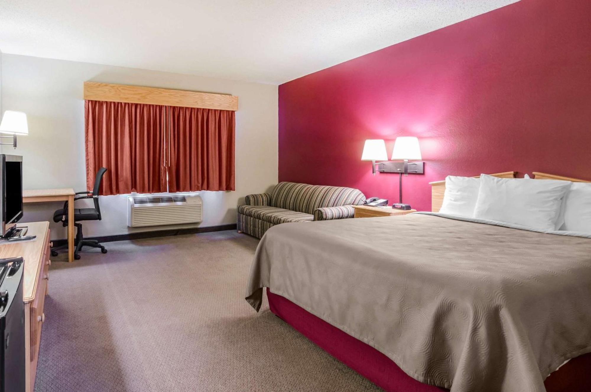 Rodeway Inn Hesston Dış mekan fotoğraf