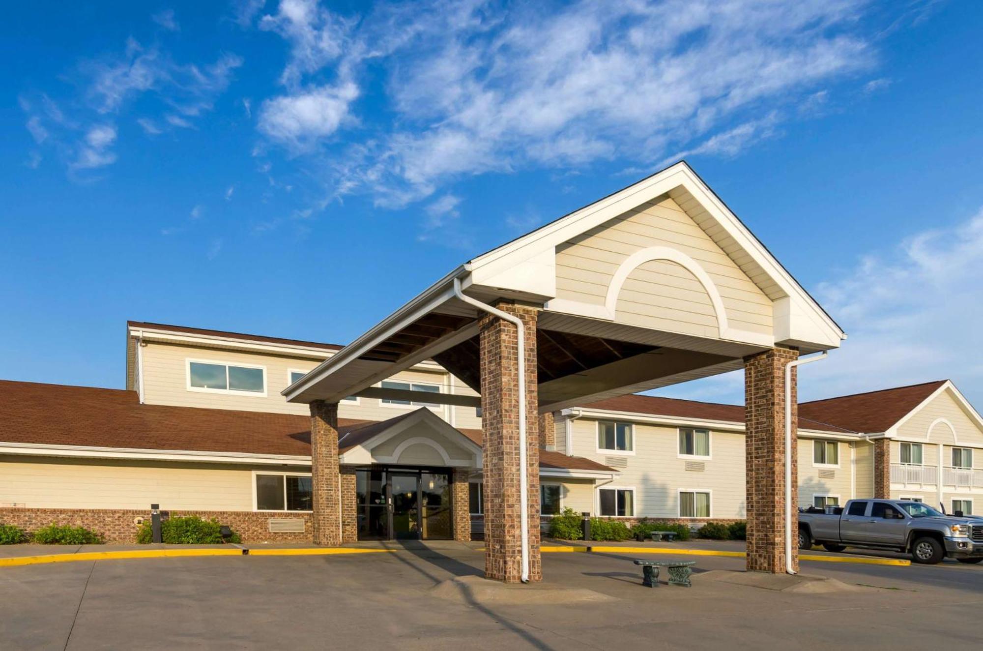 Rodeway Inn Hesston Dış mekan fotoğraf