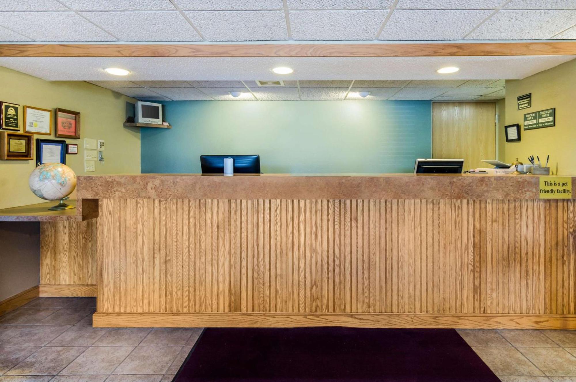 Rodeway Inn Hesston Dış mekan fotoğraf