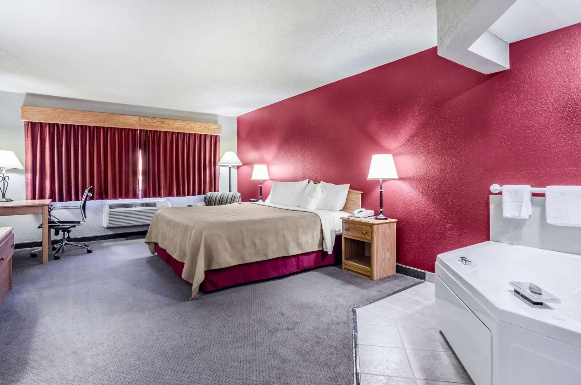 Rodeway Inn Hesston Dış mekan fotoğraf