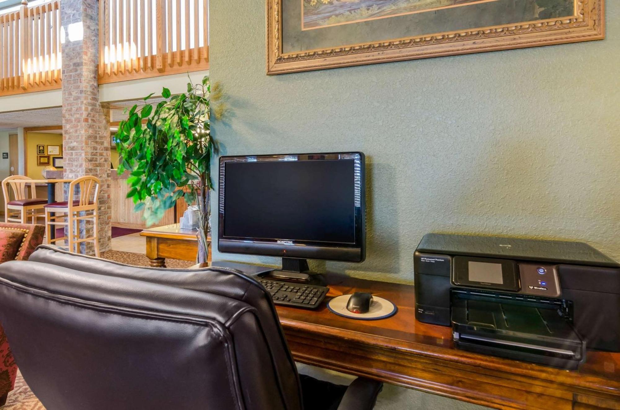 Rodeway Inn Hesston Dış mekan fotoğraf