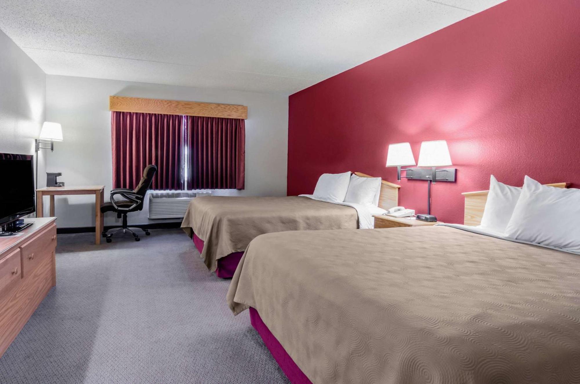 Rodeway Inn Hesston Dış mekan fotoğraf