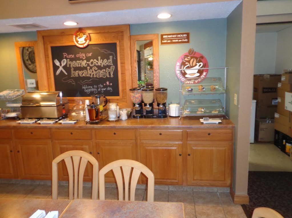 Rodeway Inn Hesston Dış mekan fotoğraf