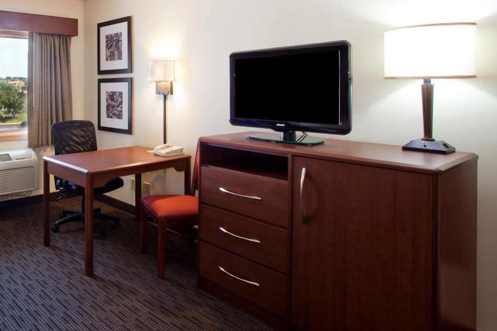 Rodeway Inn Hesston Dış mekan fotoğraf